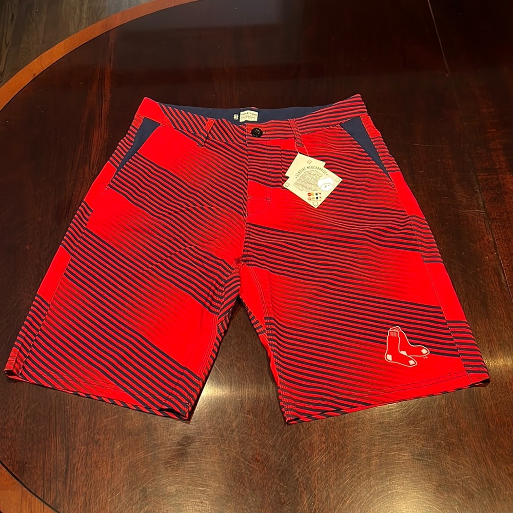 NWT Red Sox Genuine Merchandise shorts Size 32